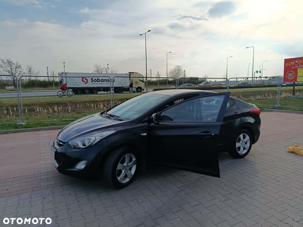 Hyundai Elantra 1.6 Comfort - 7
