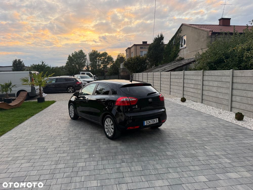 Kia Rio - 23