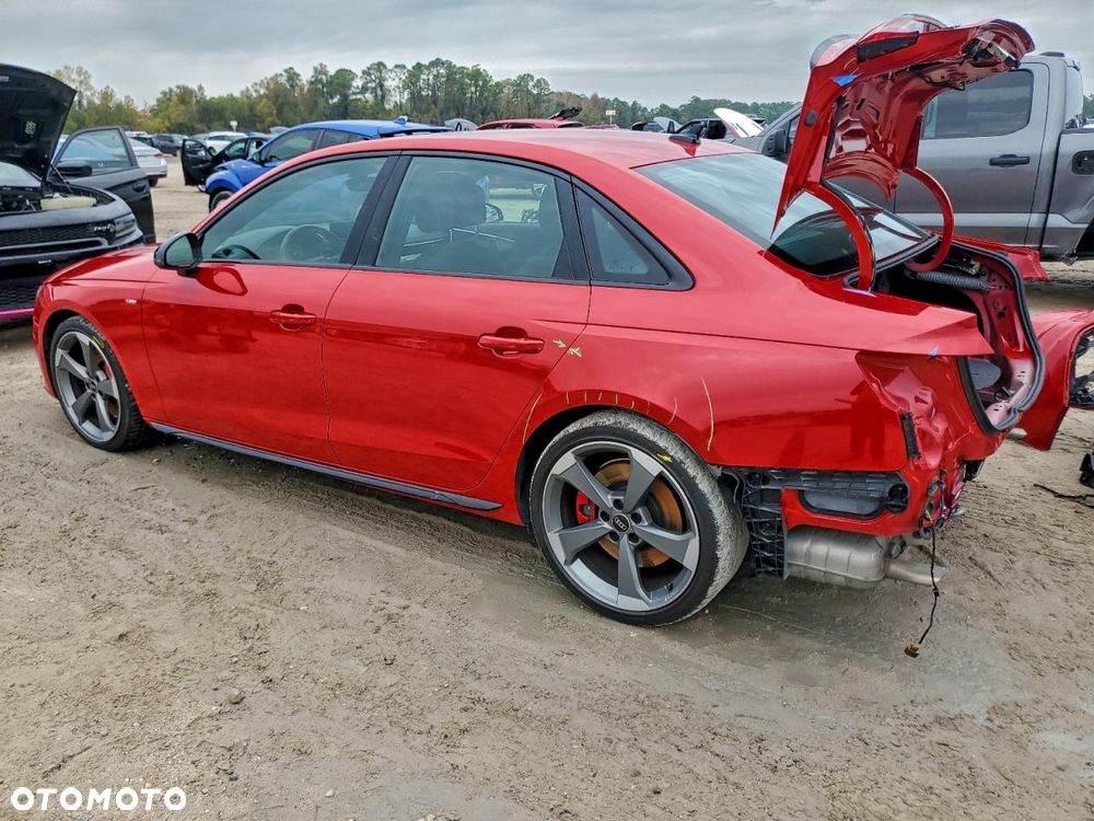 Audi A4 Limousine - 6