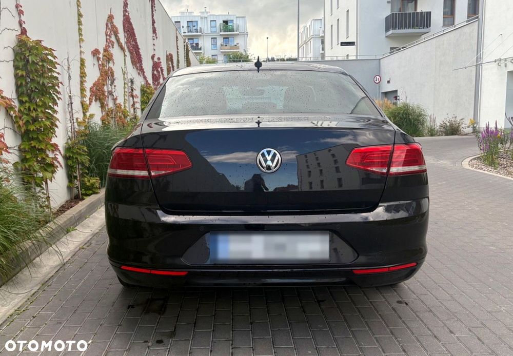 Volkswagen Passat 1.6 TDI BMT Comfortline - 3