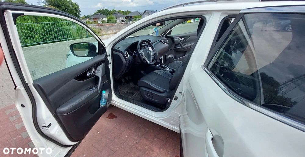 Nissan Qashqai 1.5 dCi Tekna EU6 - 11