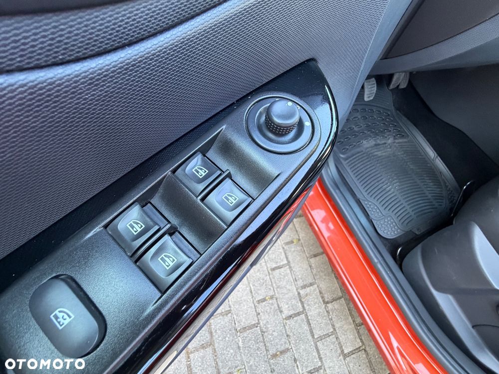 Renault Captur ENERGY TCe 90 Start&Stop Luxe - 16