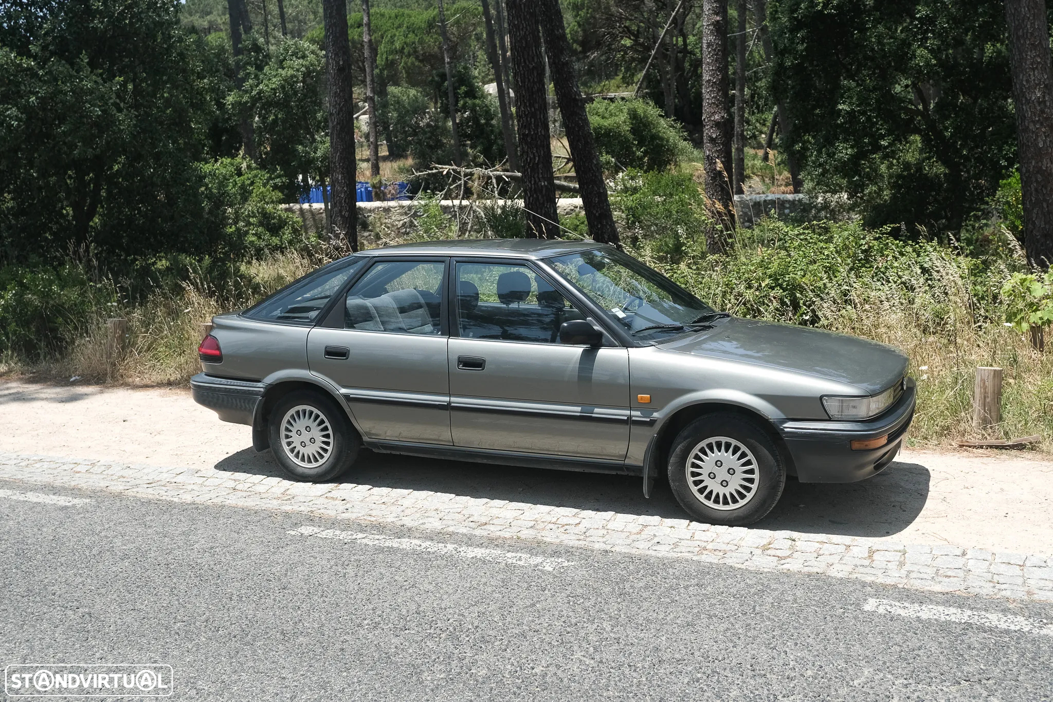 Toyota Corolla - 2
