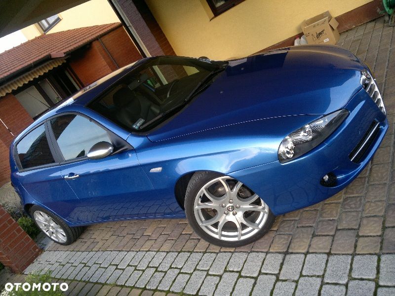 Alfa Romeo 147 1.6 Twin Spark Black Line - 11