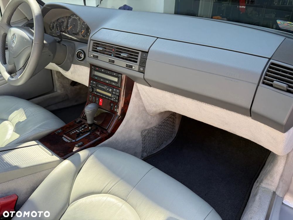 Mercedes-Benz SL 500 - 24