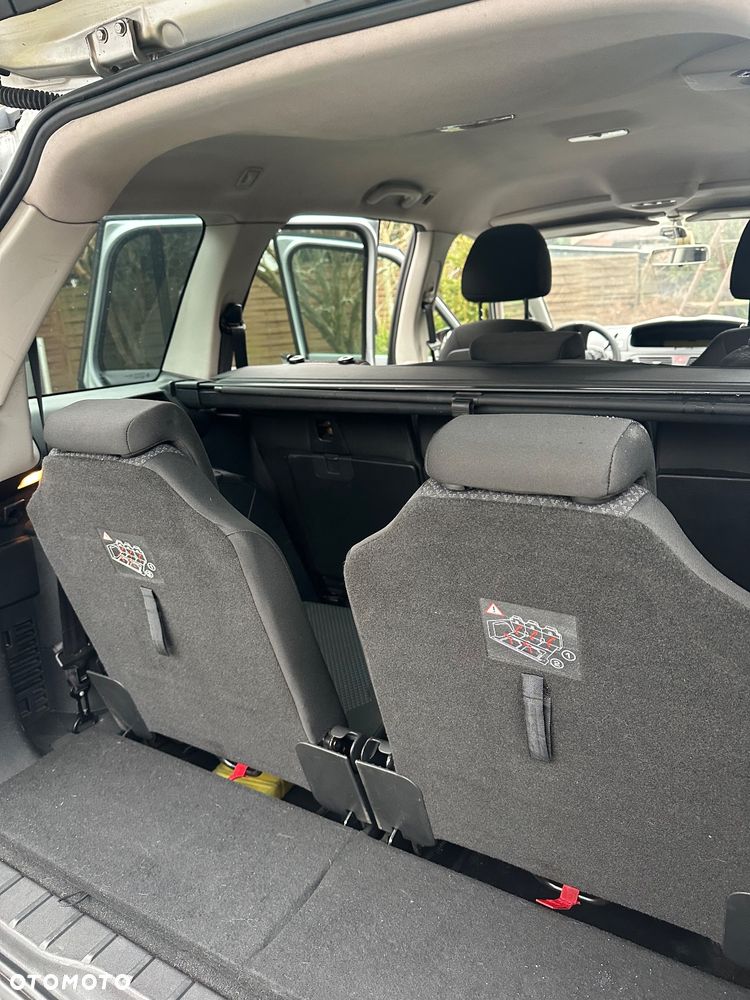 Citroën C4 Grand Picasso - 15