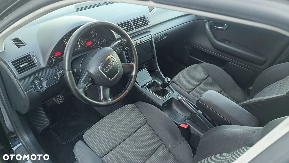 Audi A4 Avant 2.0 TDI - 11