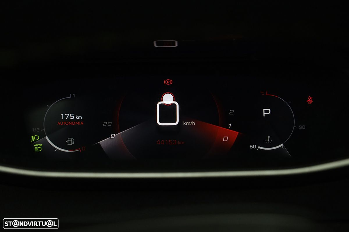 Peugeot 2008 1.2 PureTech GT EAT8 - 16
