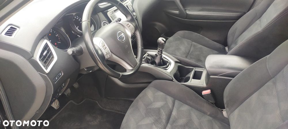 Nissan X-Trail 1.6 DCi N-Connecta 2WD 7os - 28