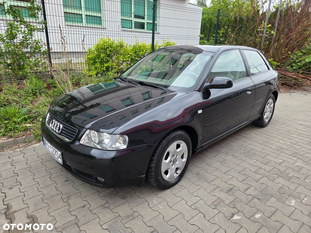 Audi A3 3-drzwiowe 1.6 S Line Sportpaket plus - 2