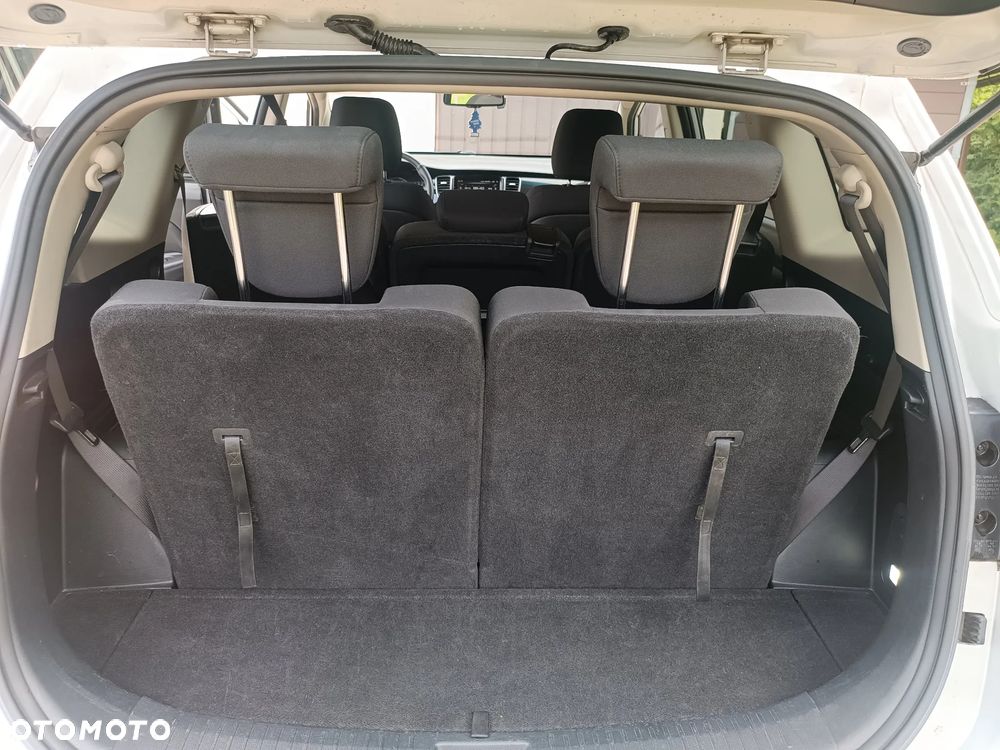 Kia Carens 1.7 CRDi L 7os - 17