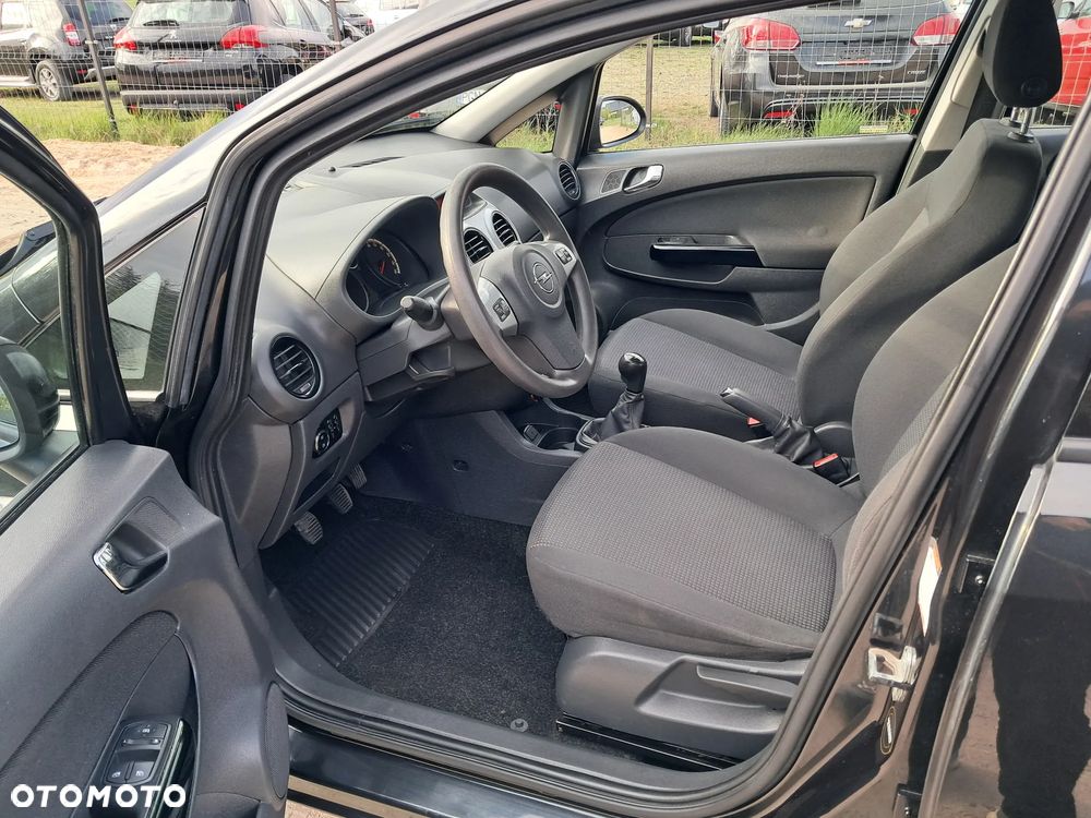 Opel Corsa 1.2 16V Cosmo - 11
