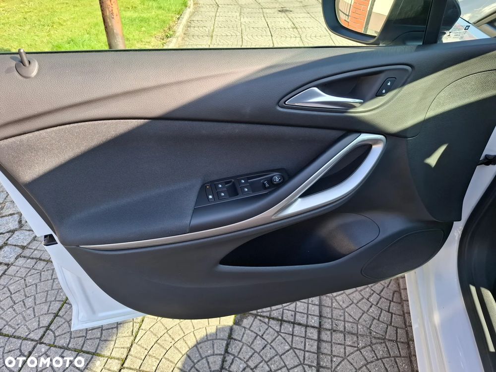 Opel Astra V 1.2 T GS Line S&S - 29