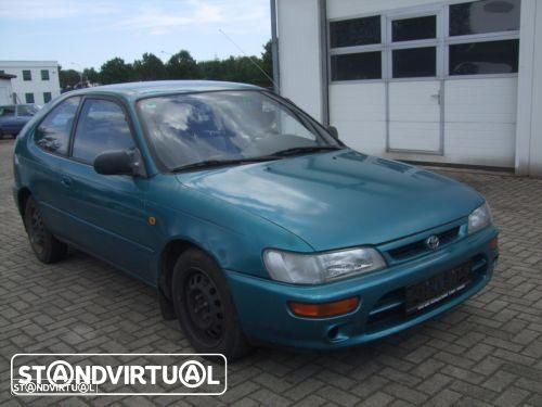 Toyota Corolla de 1996 para peças