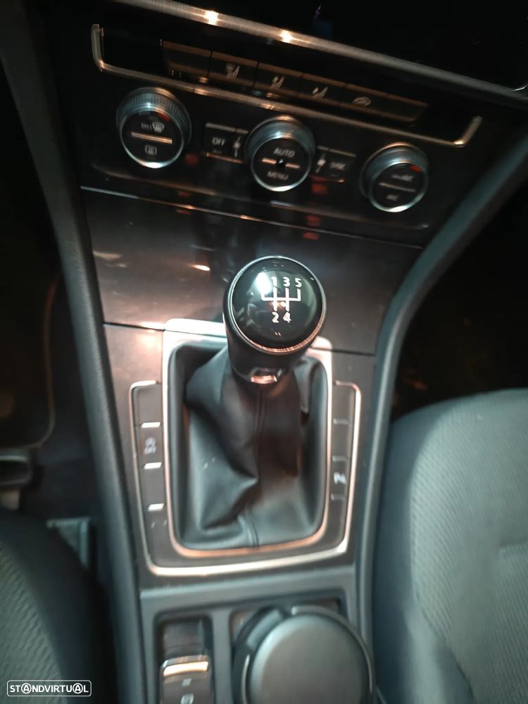 VW Golf Variant 1.6 TDi Confortline - 8