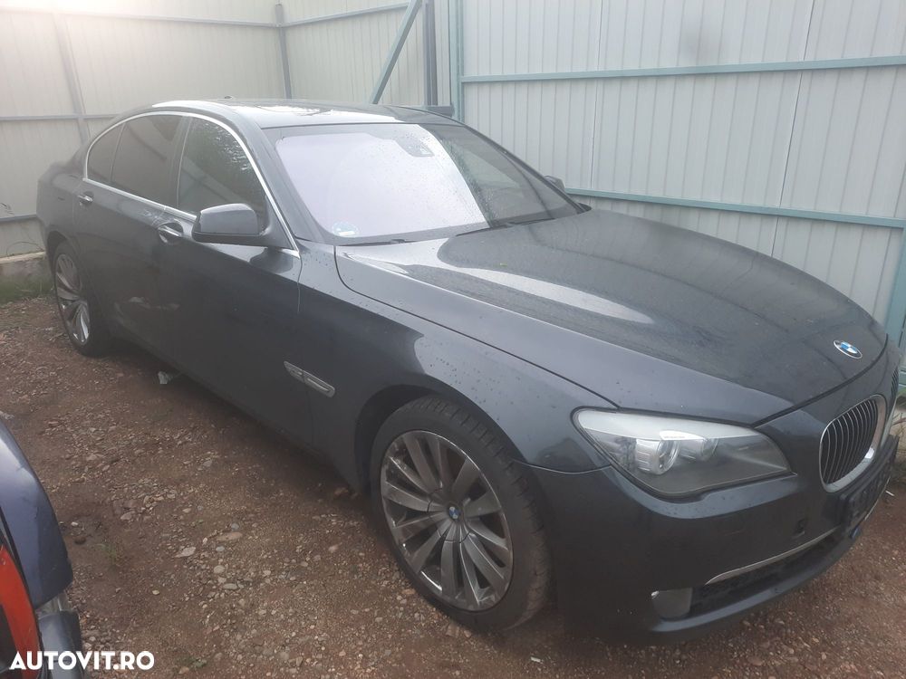 Aripa fata dreapta stanga BMW seria 7 F01 - 2