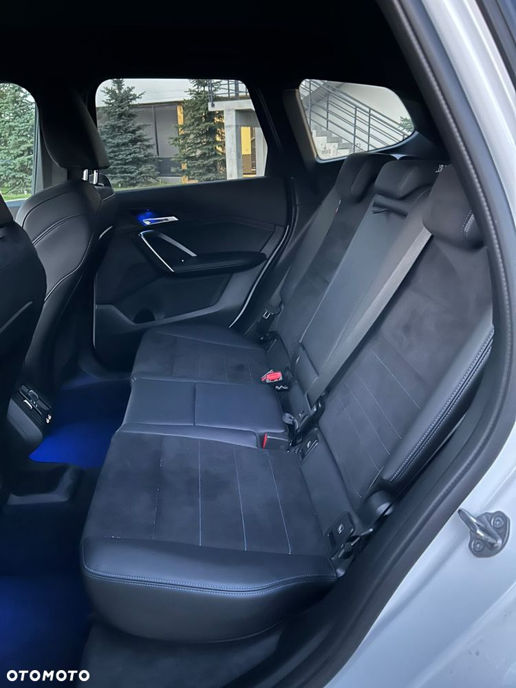 BMW X1 sDrive18i - 18