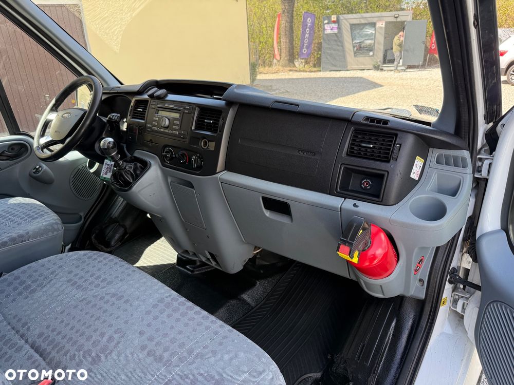 Ford Transit Furgon Warsztat 4x4 L2H2 2.2 TDCI 125KM 4x4 - 14