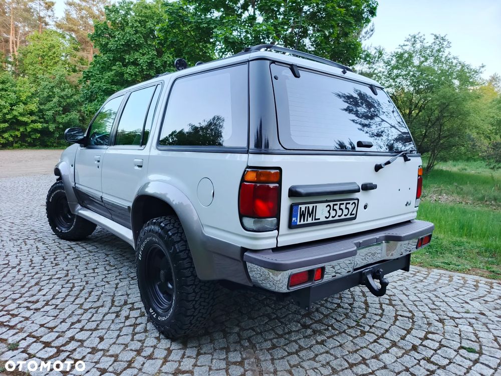 Ford Explorer - 34