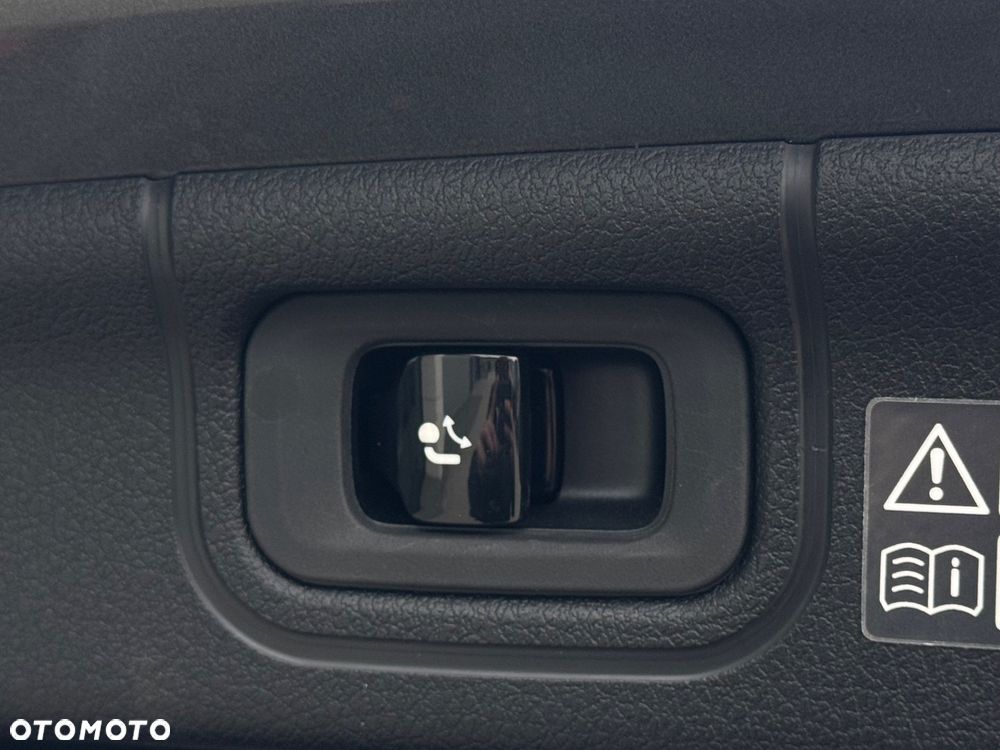 Mercedes-Benz Klasa C 220 d 9G-TRONIC - 23