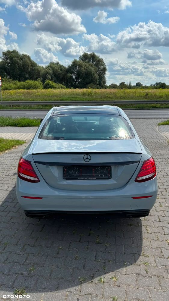 Mercedes-Benz Klasa E 200 d 9G-TRONIC - 4