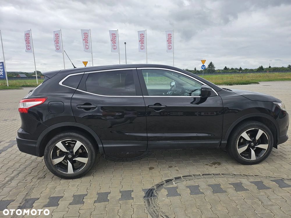 Nissan Qashqai 1.5 dCi N-Connecta EU6 - 9