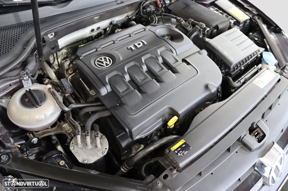 VW Golf 1.6 TDI 4Motion BlueMotion Lounge - 13