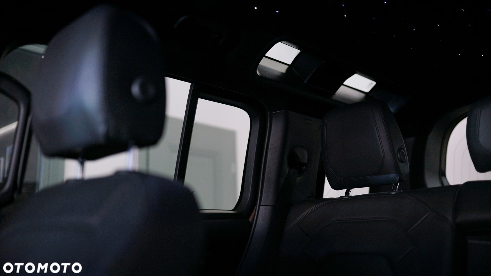 Land Rover Defender 110 3.0 D200 mHEV - 17