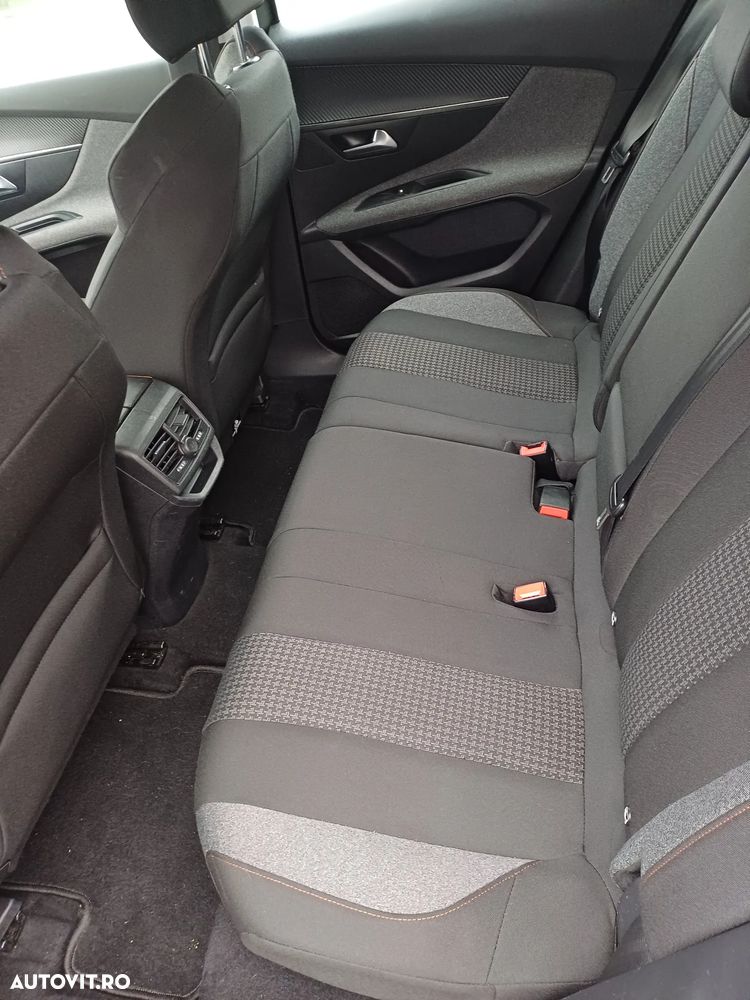 Peugeot 3008 1.2 PureTech Turbo S&S Access - 12