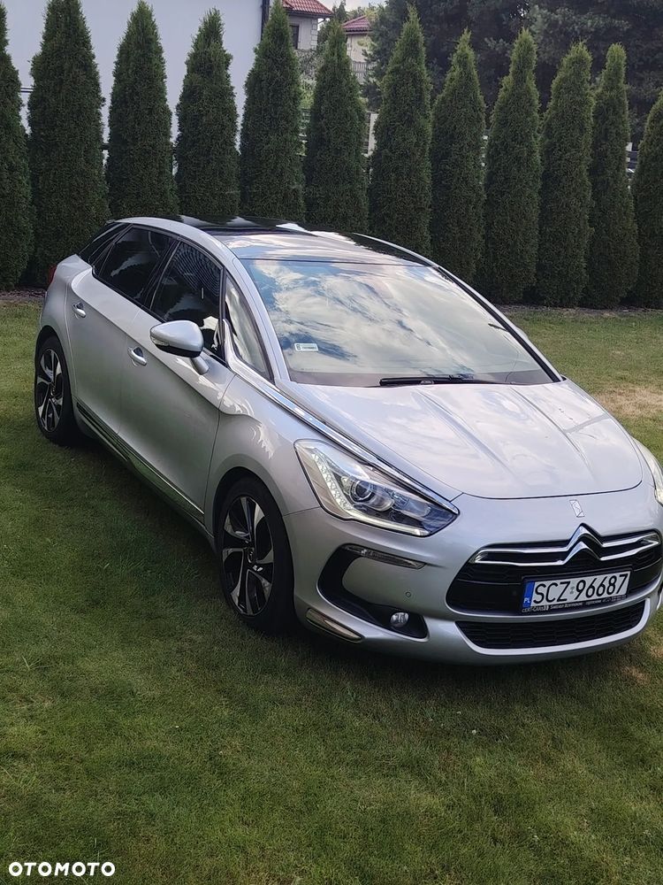 Citroën DS5 HDi 165 SoChic - 1