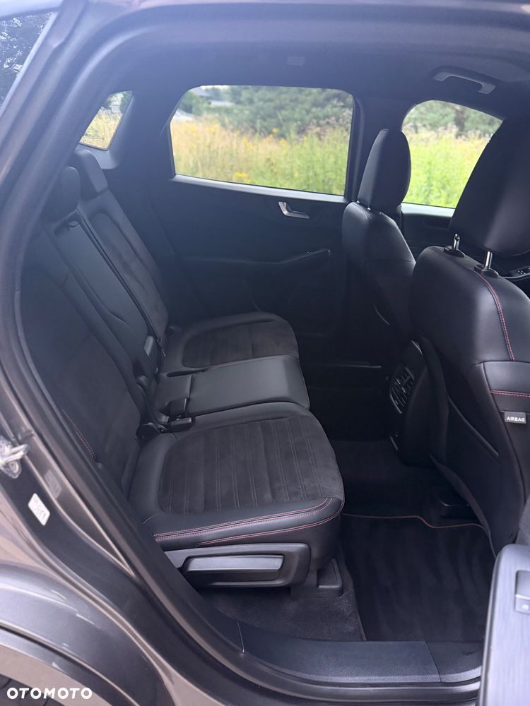 Ford Kuga 2.0 EcoBlue 4x4 ST-LINE X - 24