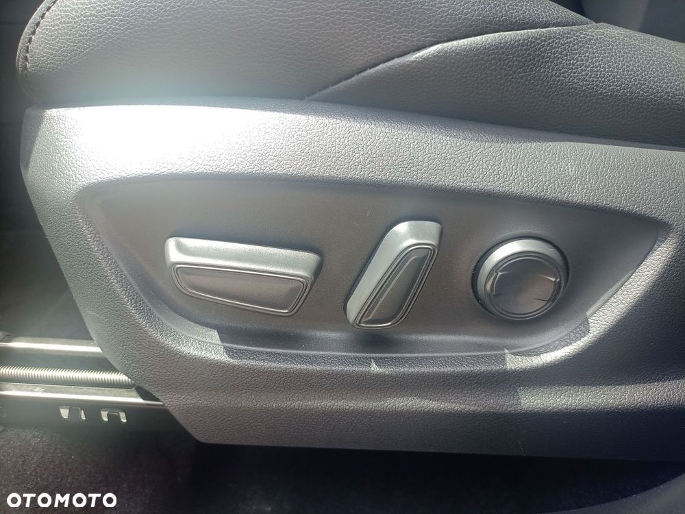 Toyota Corolla Cross 2.0 Hybrid Premiere Edition - 16
