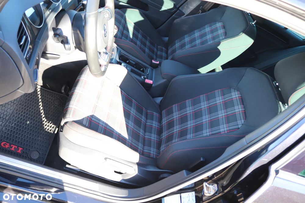 Volkswagen Golf 2.0 TSI BMT GTI - 31