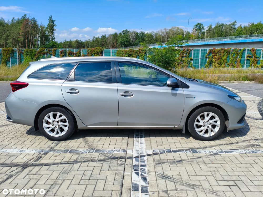 Toyota Auris Hybrid 135 Prestige - 3