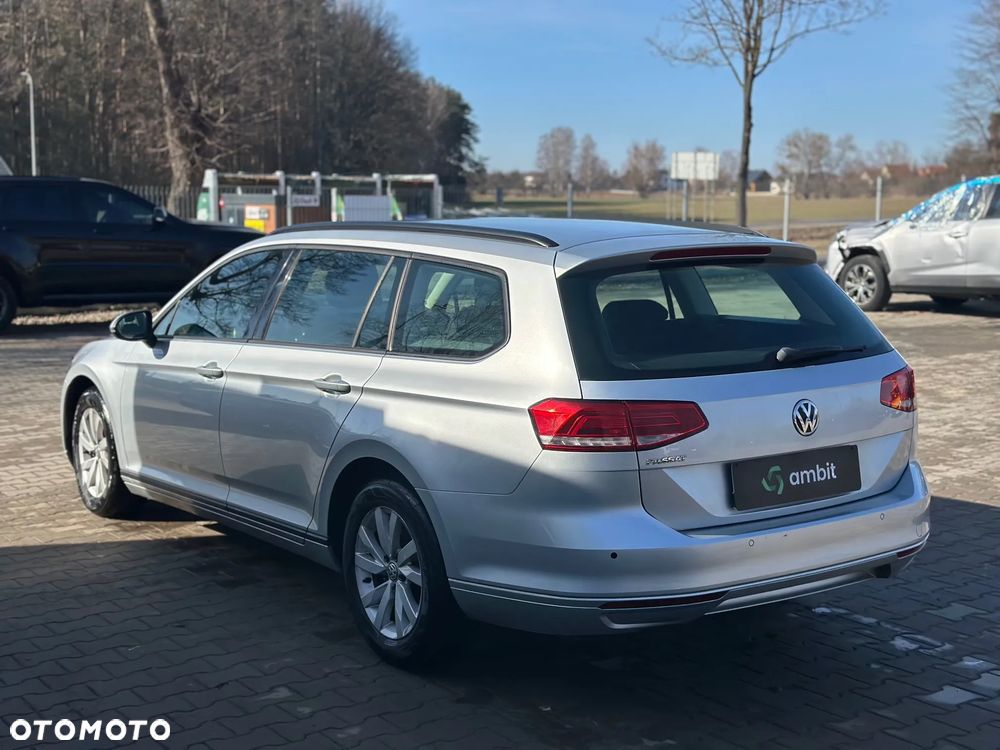 Volkswagen Passat - 5