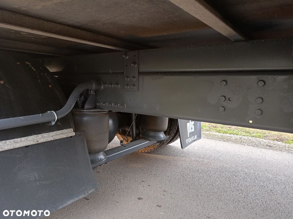 Volvo FL - 7