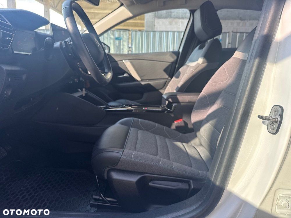 Citroën C4 1.2 PureTech Plus S&S EAT8 - 9