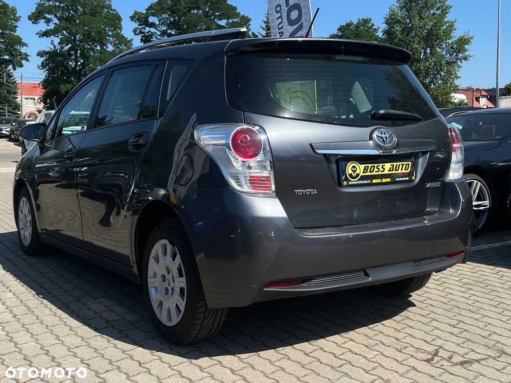 Toyota Verso - 7