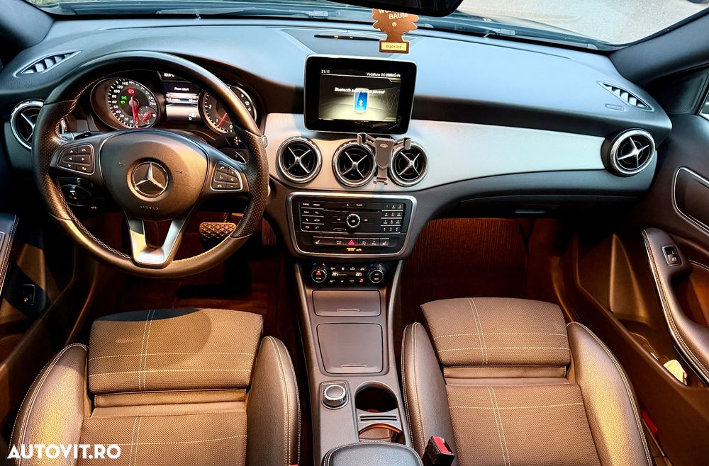 Mercedes-Benz GLA 220 d 7G-DCT - 11