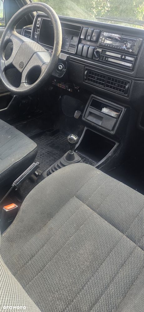 Volkswagen Golf - 6