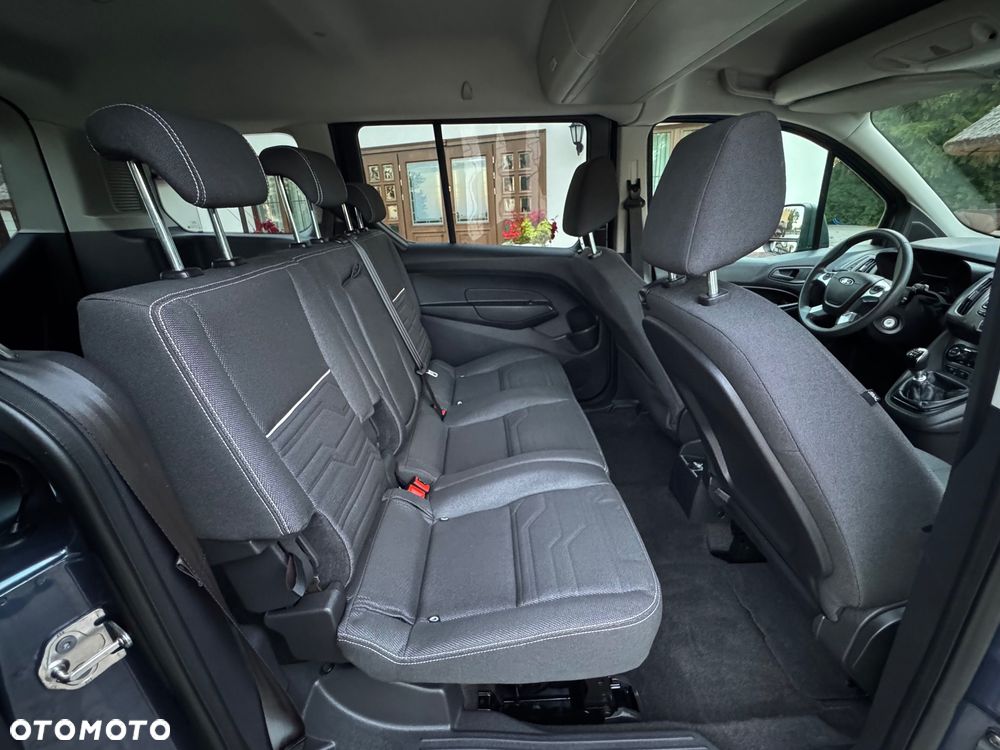 Ford Tourneo Connect Grand - 33