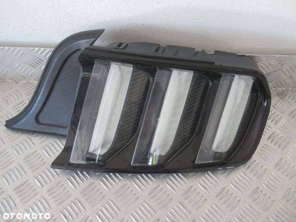 LAMPA TYLNA TYŁ PRAWA FORD MUSTANG VI 6 LED JR3B-13B504-A 2014-2017 - 14