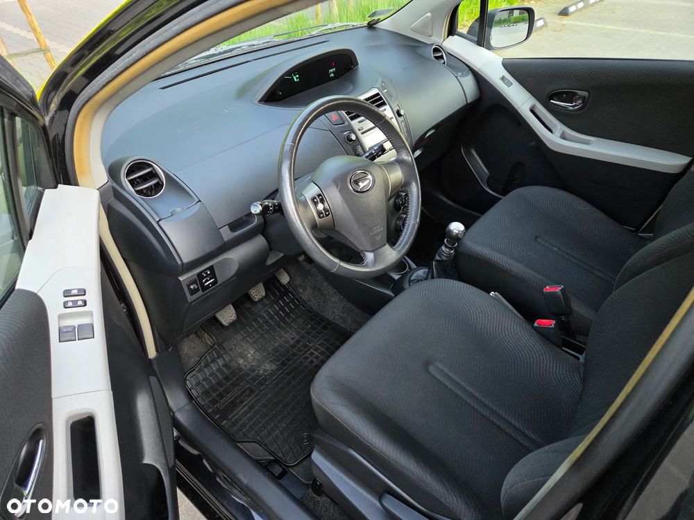 Toyota Yaris - 4