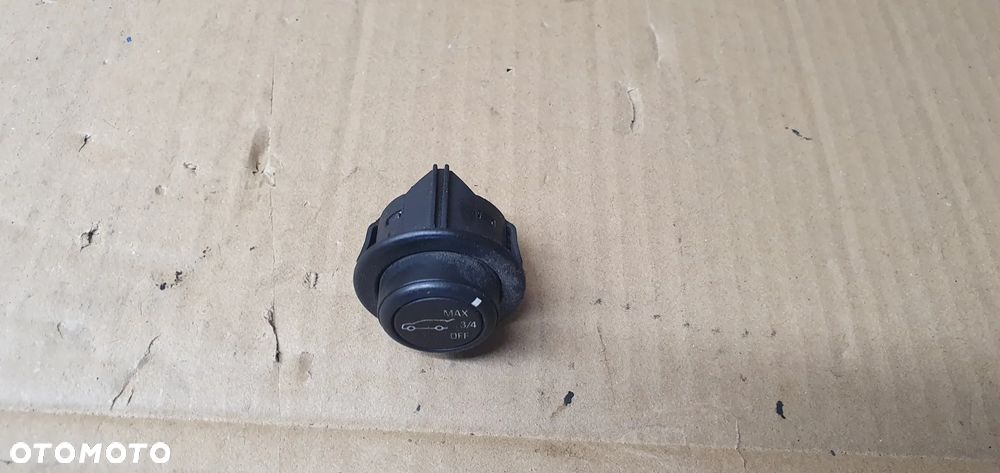 Przełącznik otwierania wychylenia klapy bagażnika Opel Insignia A 13278364 - 2