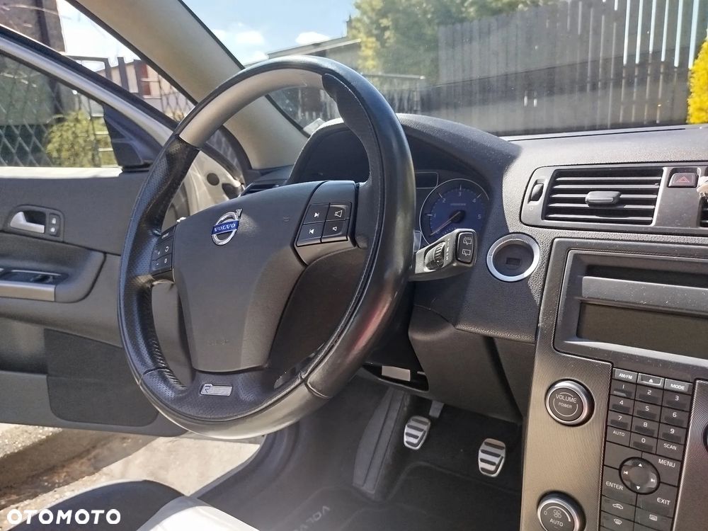 Volvo C30 D2 R-Design - 6