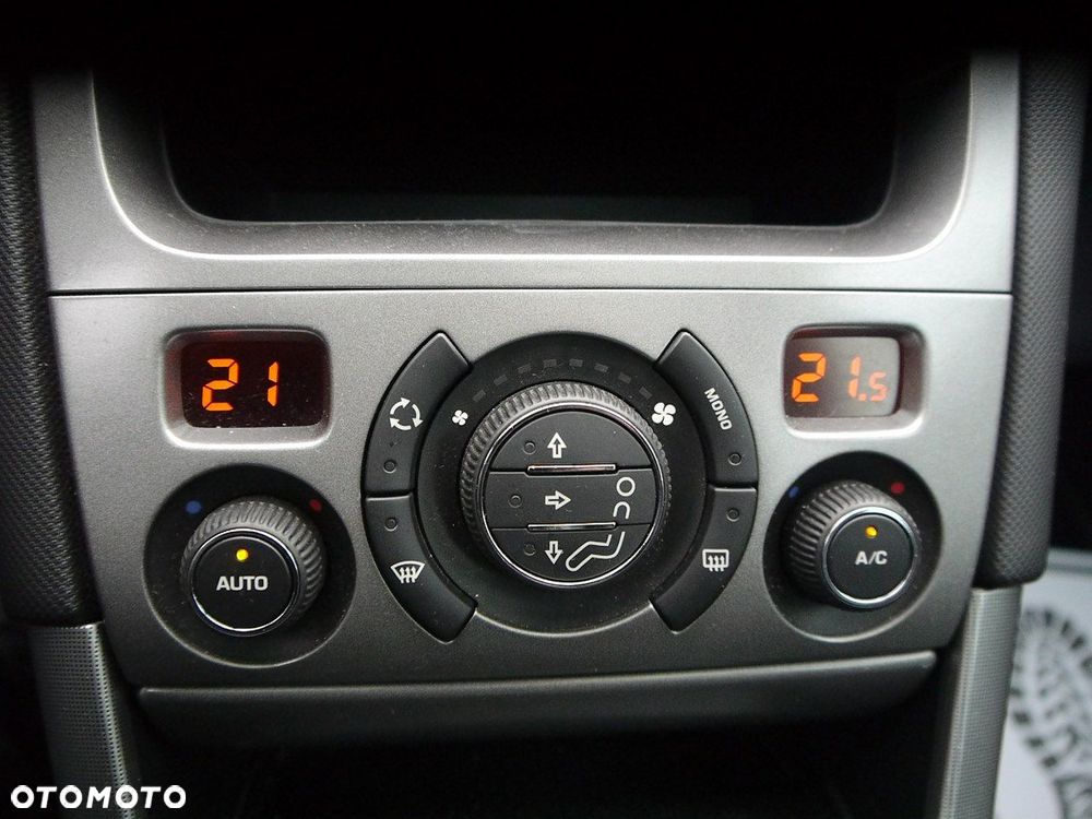 Peugeot 308 1.6 Premium - 20