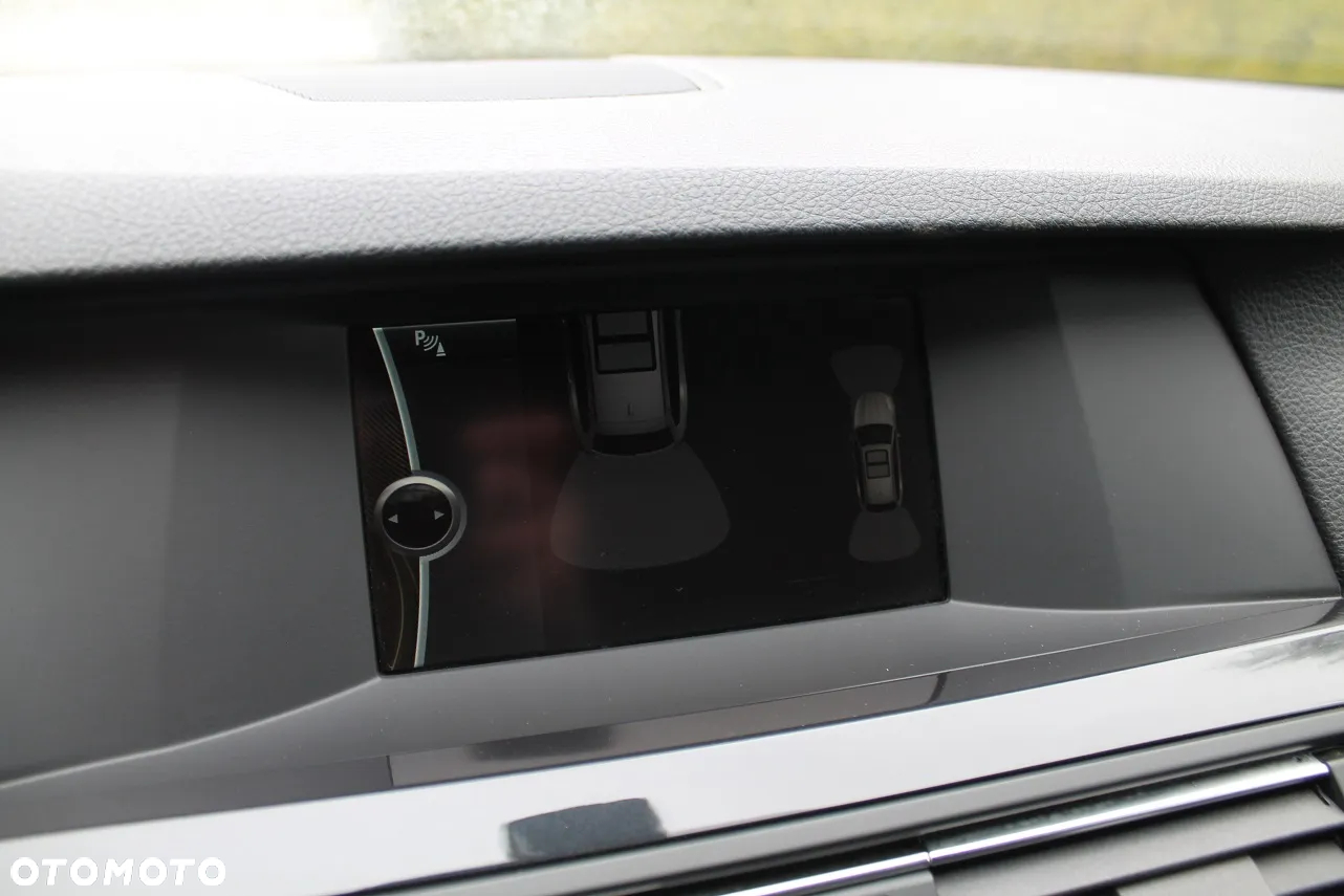 BMW Seria 5 520d Touring - 35