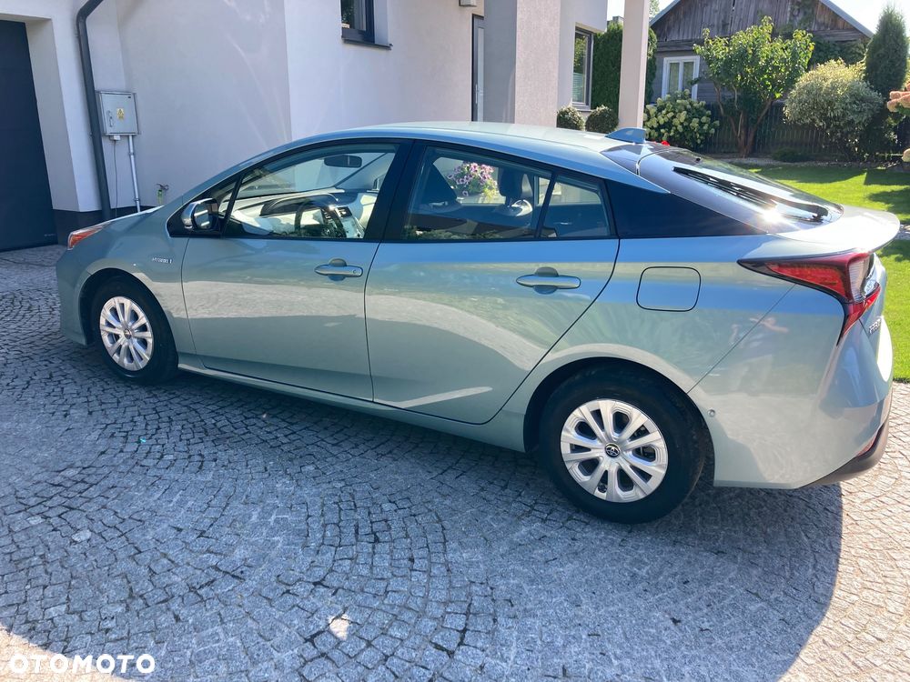 Toyota Prius 1.8 Hybrid Premium - 16