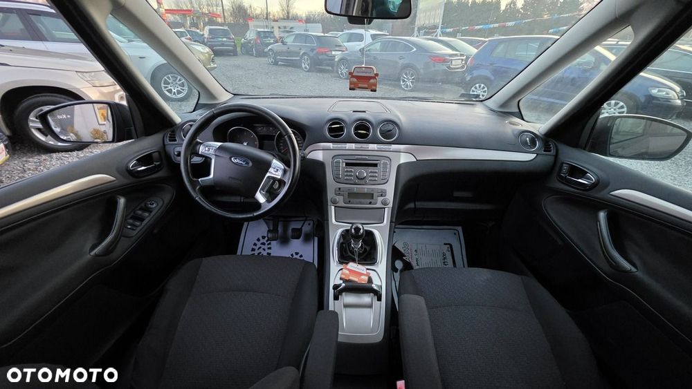 Ford Galaxy - 20