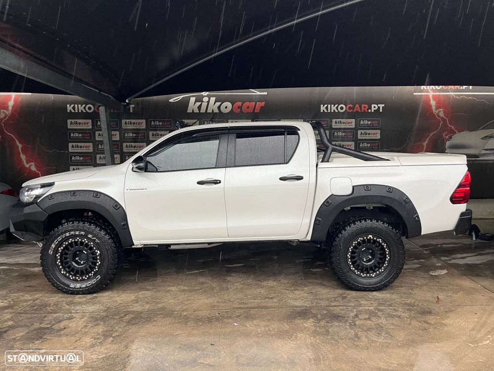 Toyota Hilux 2.4 D-4D 4WD CD Tracker S CA - 4